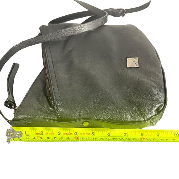 Kooba Black Leather Crossbody Bag Slouchy Zip Front Adjustable Strap Purse - Picture 10 of 10